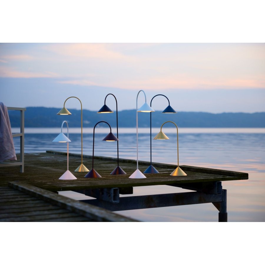 Frandsen Grasp Tr�dl�s Bordlampe LED H72 cm, Matte Beetroot