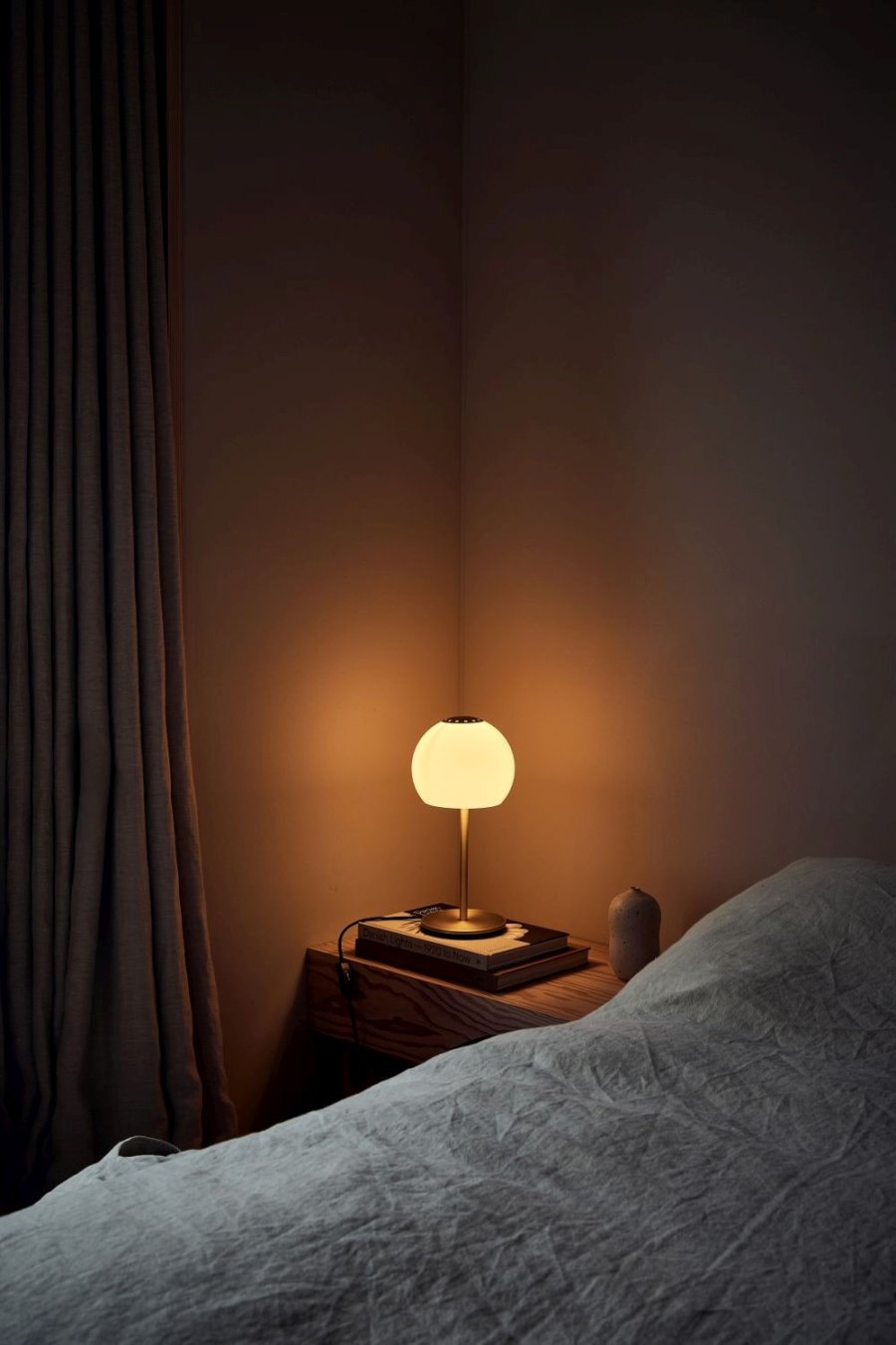 Frandsen Ball Glas Bordlampe �18 cm, Sand Grey