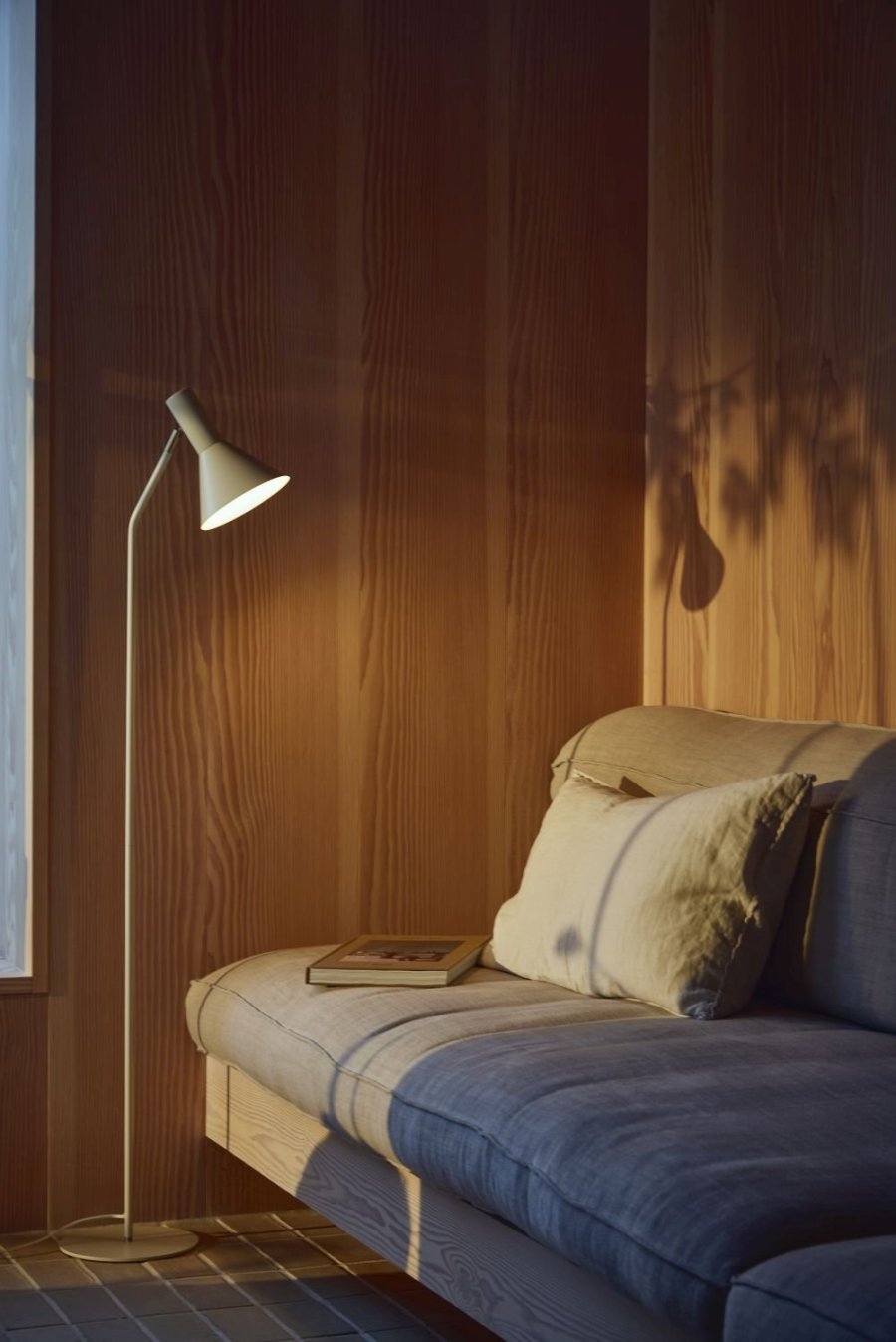 Frandsen Lyss Gulvlampe H150 cm, Vanilla