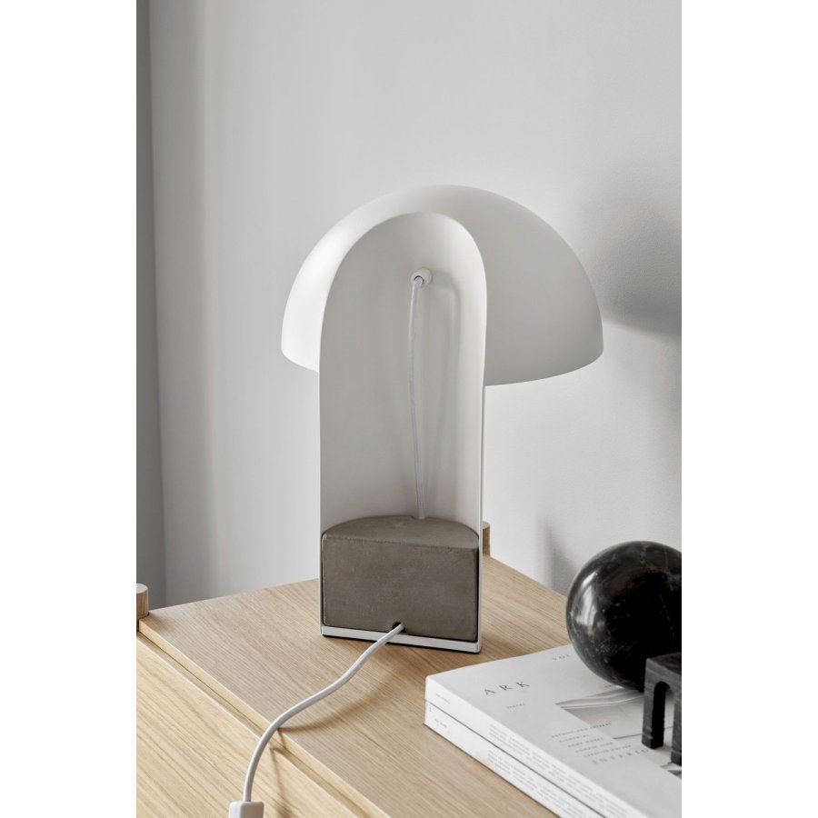 GEJST Leery Tischlampe H40 cm, Wei