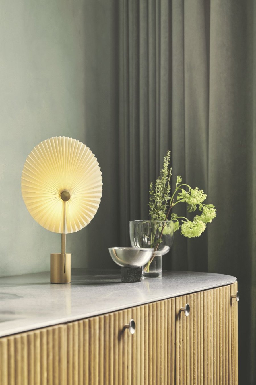 GEJST Liris Akku-Tischlampe H45 cm, Messing