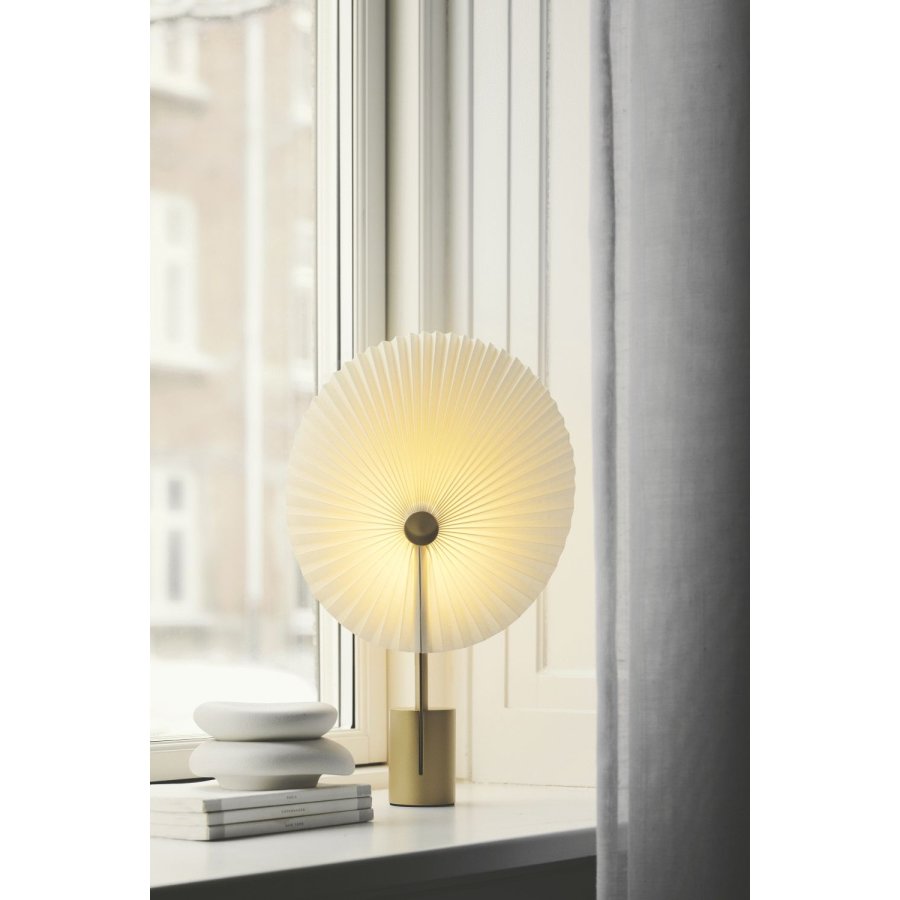 GEJST Liris Akku-Tischlampe H45 cm, Messing