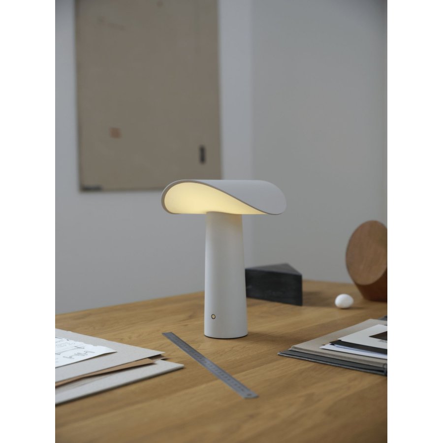 GEJST Lium Akku-Tischlampe H22,5 cm, Grau