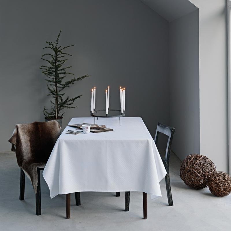Georg Jensen Damask Dug SNOWFLAKES white 140x310 cm