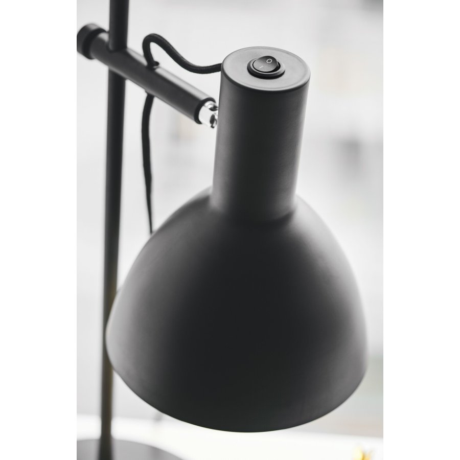 Halo Design Baltimore Stehlampe 132 cm, Schwarz