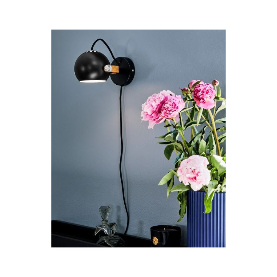 Halo Design D.C Wandlampe 12 cm, Schwarz/Eiche