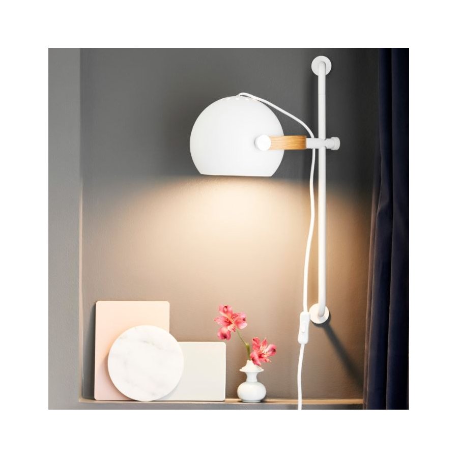 Halo Design D.C Wandlampe 18 cm, Wei/Eiche