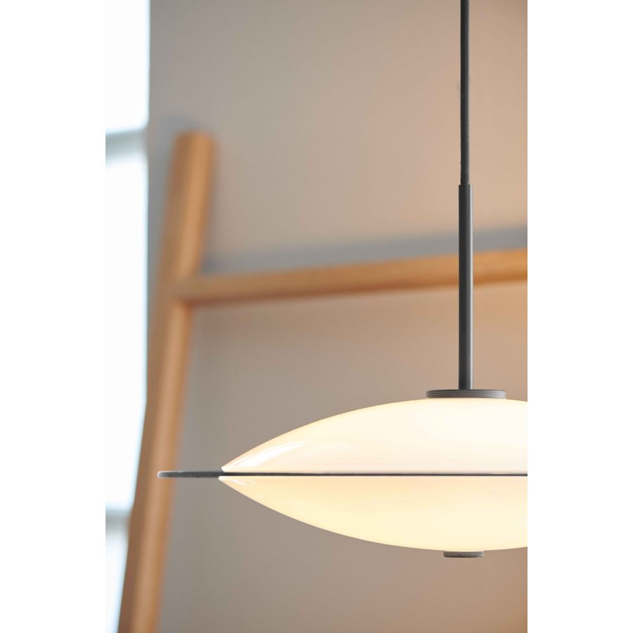 Halo Design Orbit Pendelleuchte 40 cm, Opal