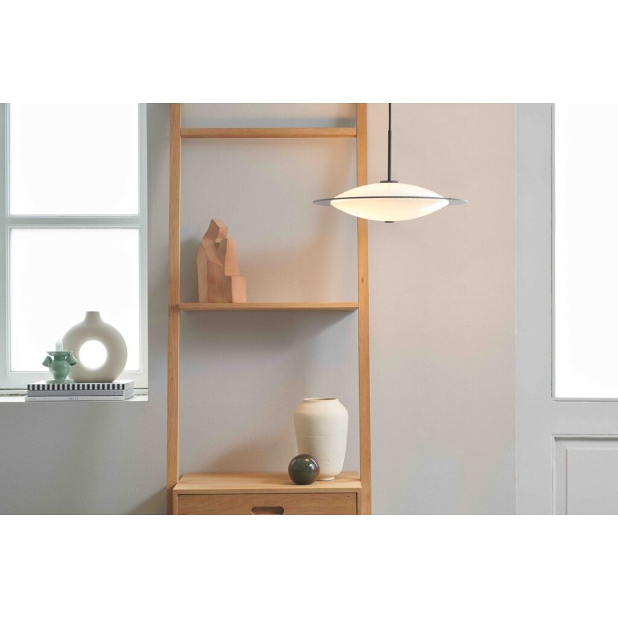 Halo Design Orbit Pendelleuchte 40 cm, Opal