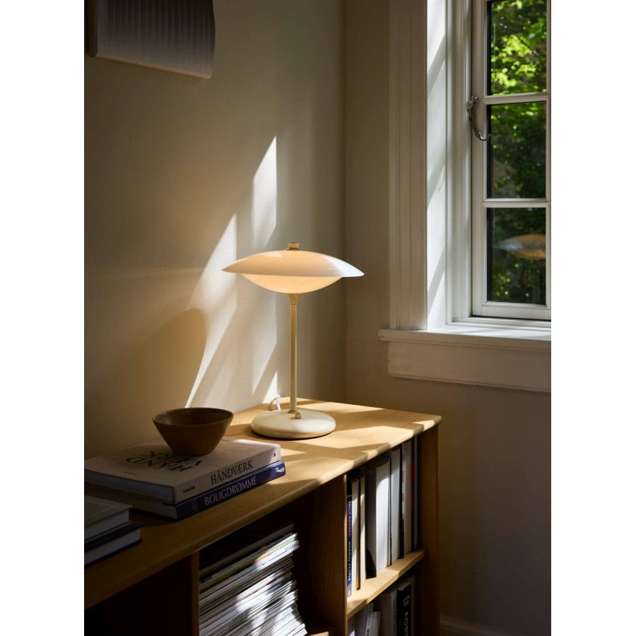Halo Design Baroni Tischlampe H40 cm, Creme