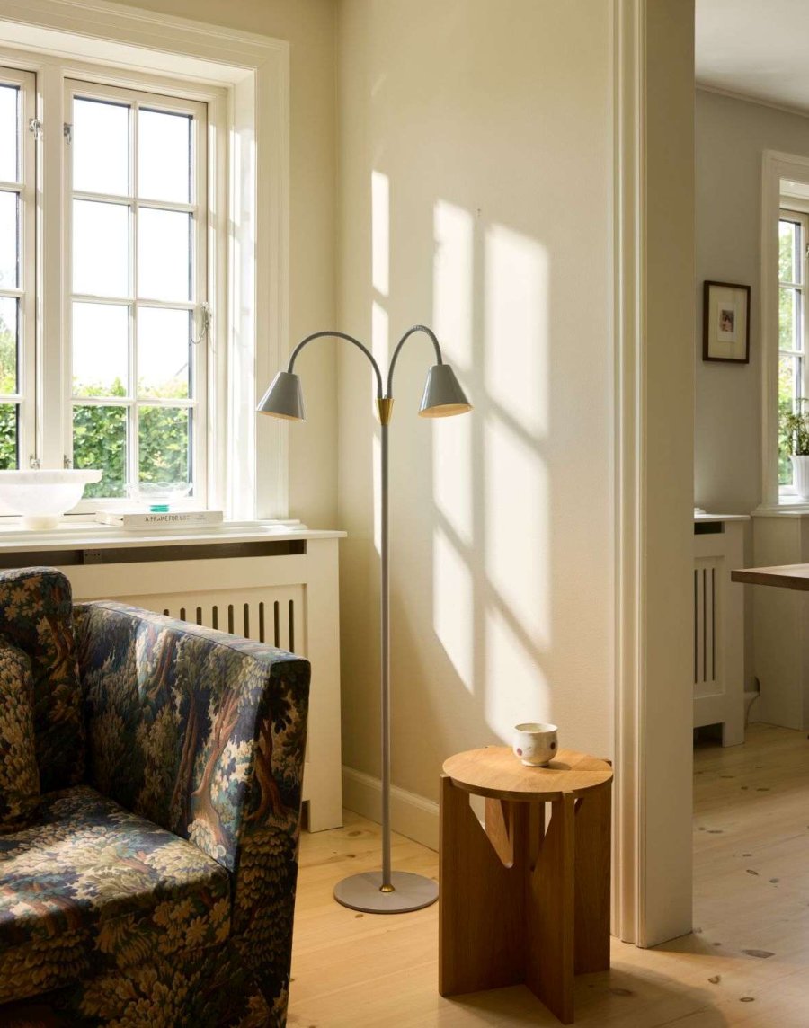 Halo Design Hygge Stehlampe H163 cm, Hellgrau