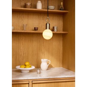 Halo Design Stockholm Pære LED E27 7W/806lm, Marble Brun