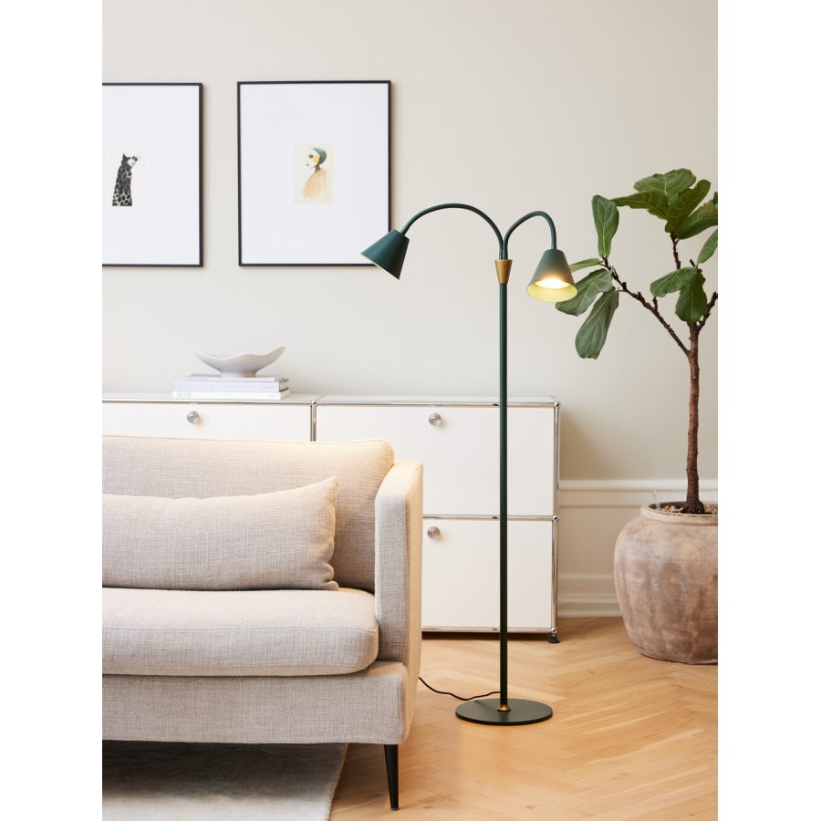 Halo Design Hygge Stehlampe H135 cm, Tiefgrn