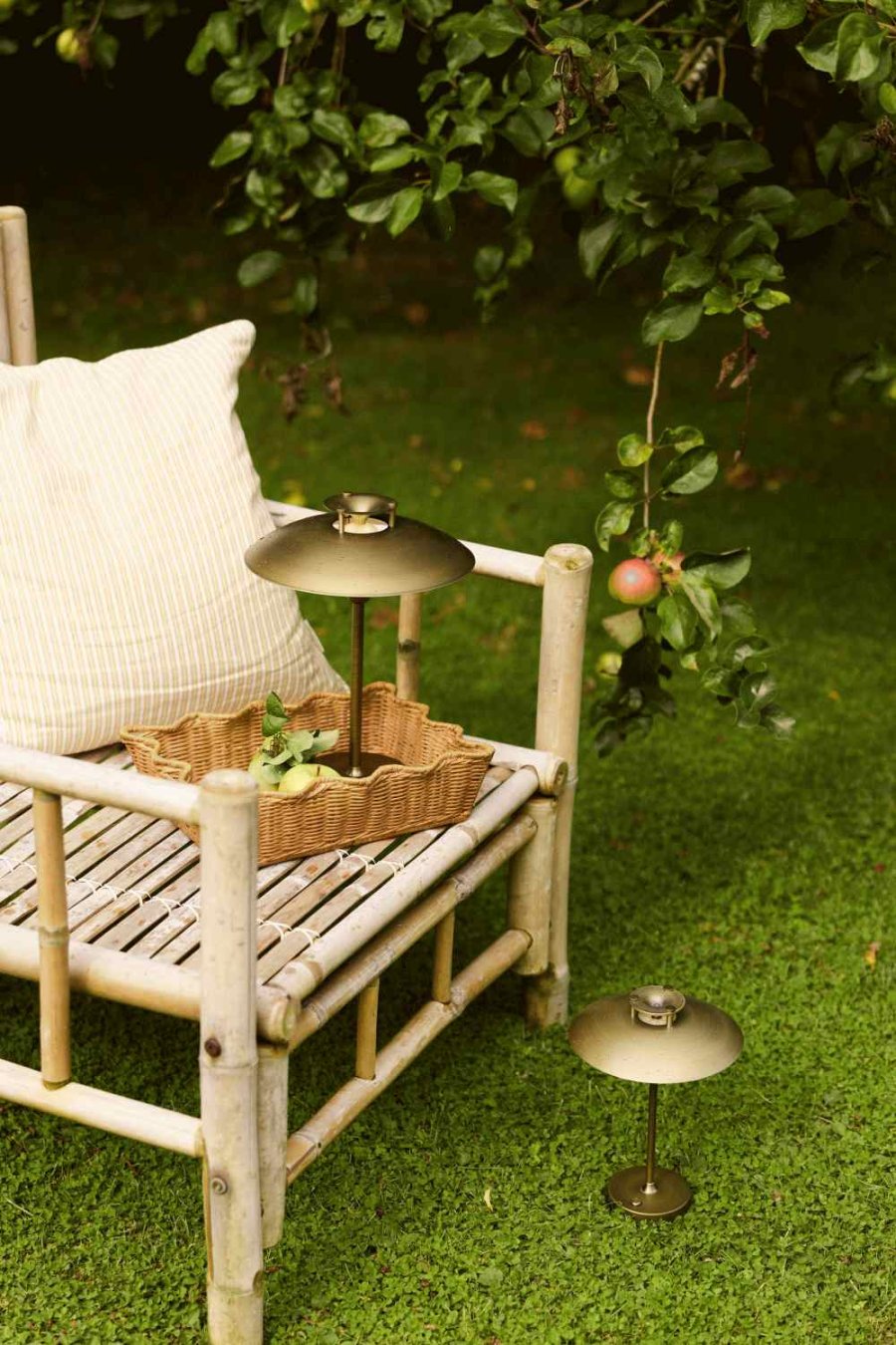 Halo Design Mini Stepp 1-2-6 Kabellose Tischlampe LED H23 cm, Antikes Messing