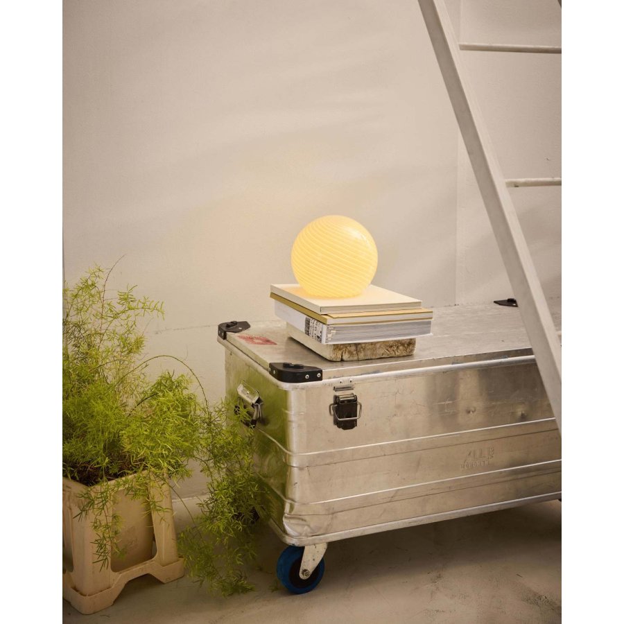 Halo Design Candy Tischlampe H20 cm, Creme