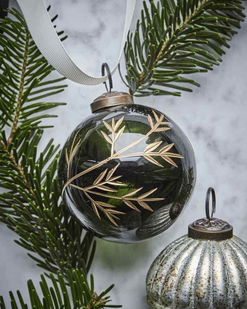 House Doctor Leaf Weihnachtsschmuck 4er Set 7,5 cm, Grün/Gold