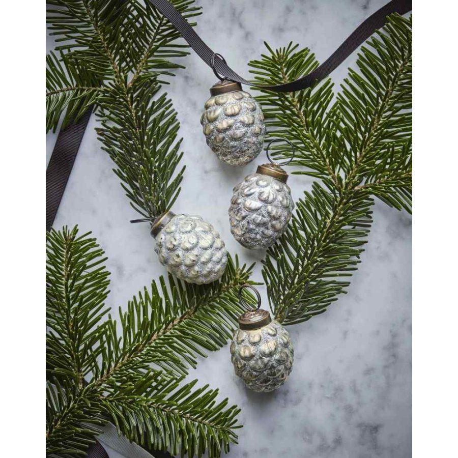 House Doctor Cone Weihnachtsschmuck 4er Set 5,5 cm, Antikes Silber
