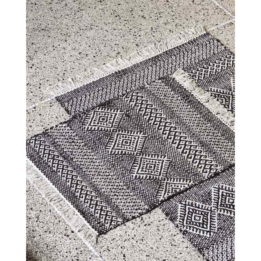 House Doctor Ethnic Teppich 60x90 cm, Schwarz/Natur