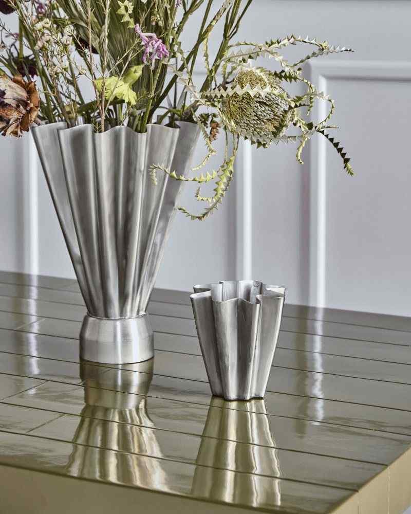 House Doctor Flood Vase H13 cm, Gebürstetes Silberfinish
