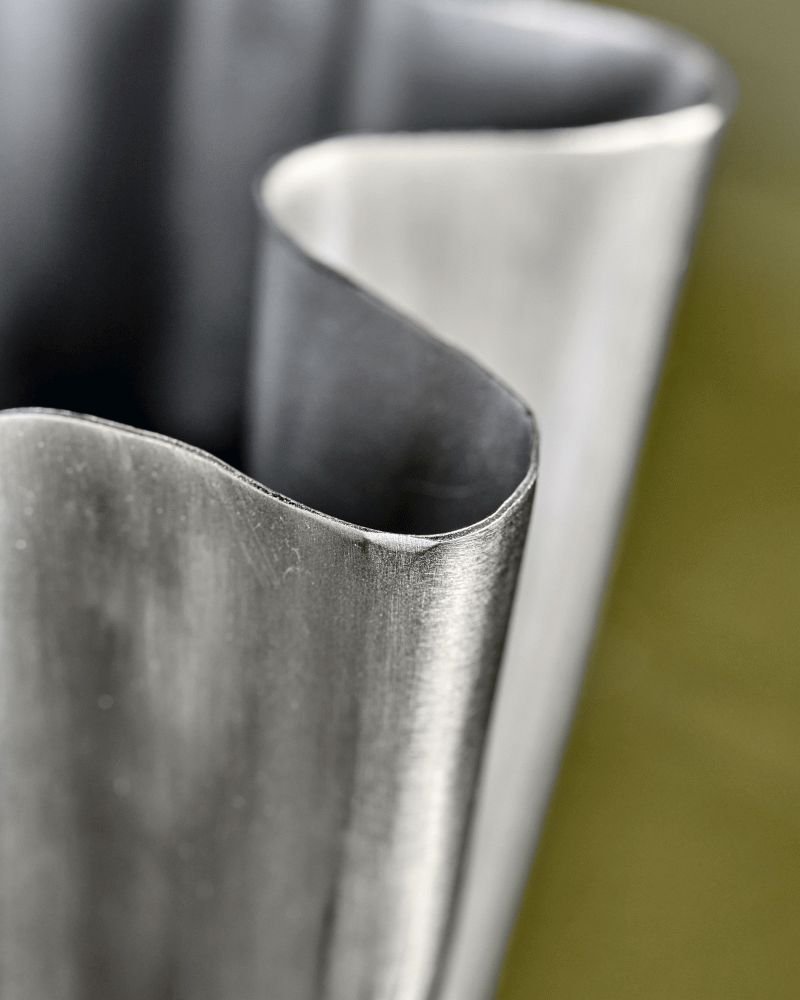 House Doctor Flood Vase H13 cm, Gebürstetes Silberfinish