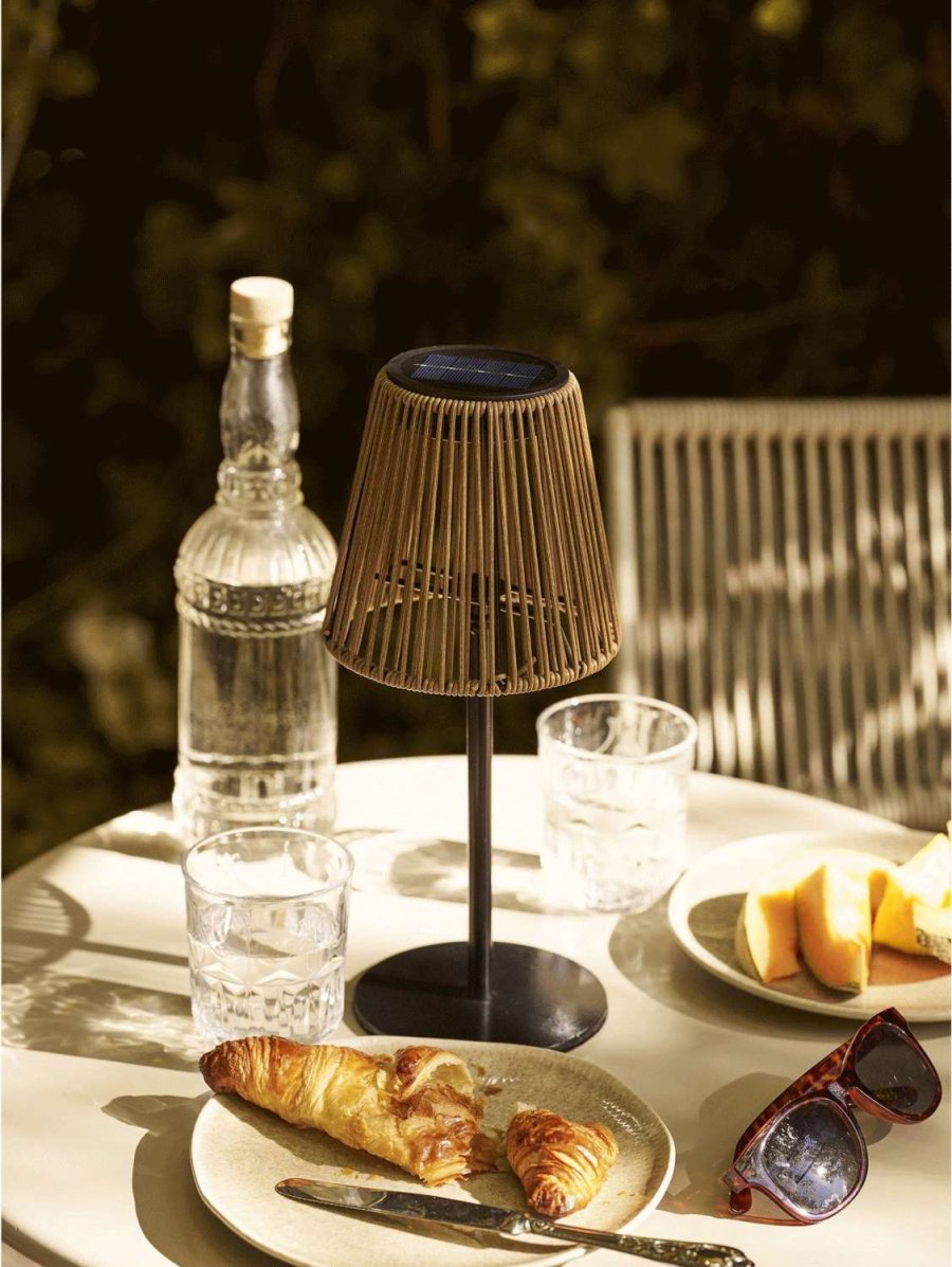 House Nordic Salford Solar Tr�dl�s Bordlampe LED H30,5 cm, Polyrattan