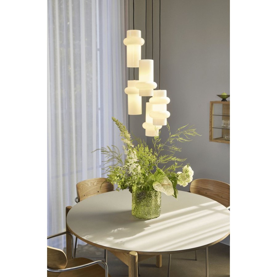 H&uuml;bsch Pilule Pendelleuchte Down H25 cm, Mattwei&szlig;