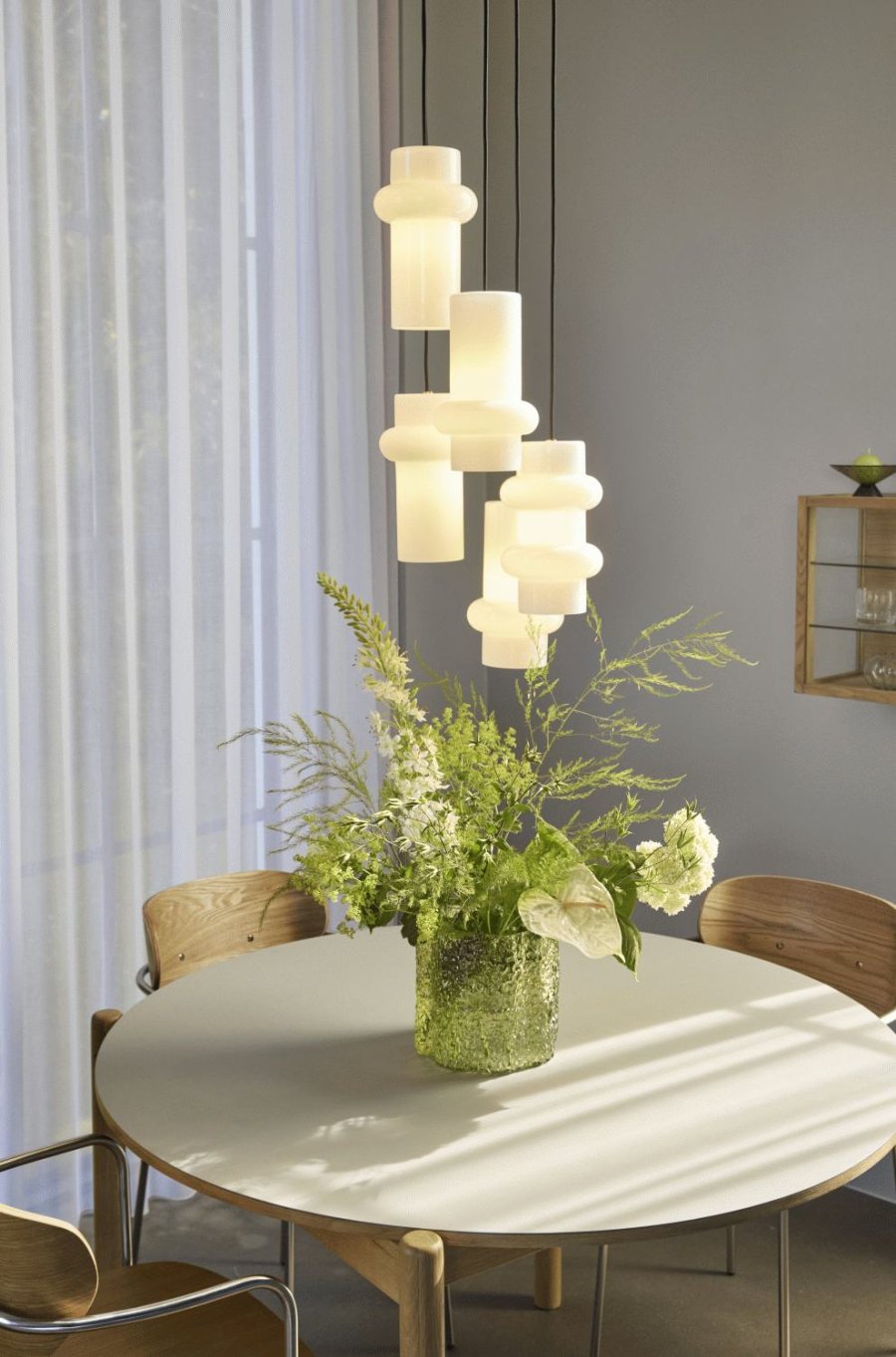 H&uuml;bsch Pilule Pendelleuchte Down H25 cm, Mattwei&szlig;