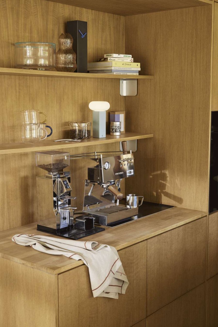 H&uuml;bsch Low Tr�dl�s Bordlampe H20 cm, Bl�