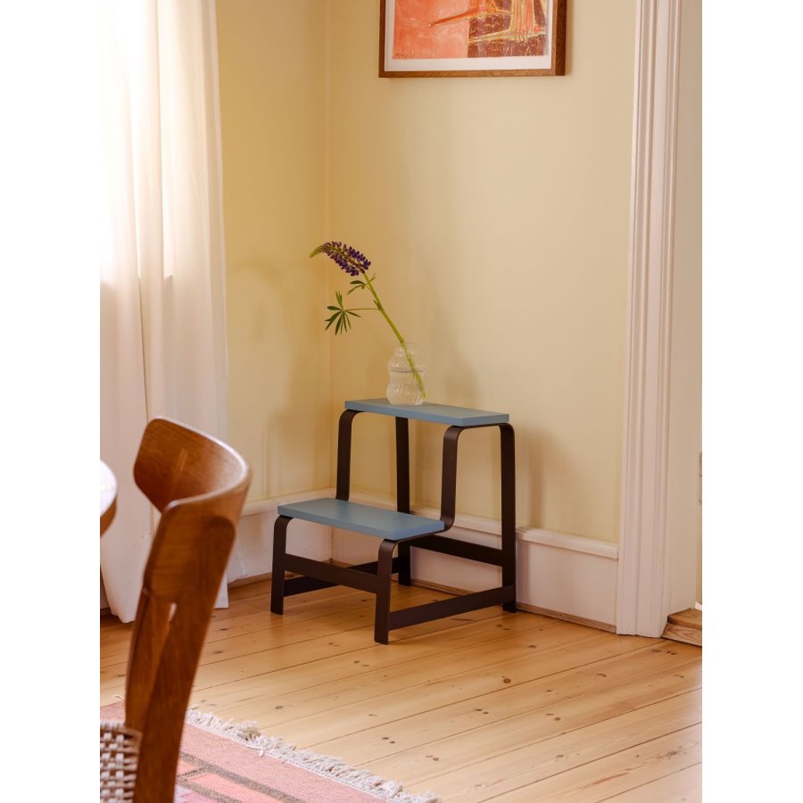 H&uuml;bsch Step Skammel H49 cm, Bl�/Brun