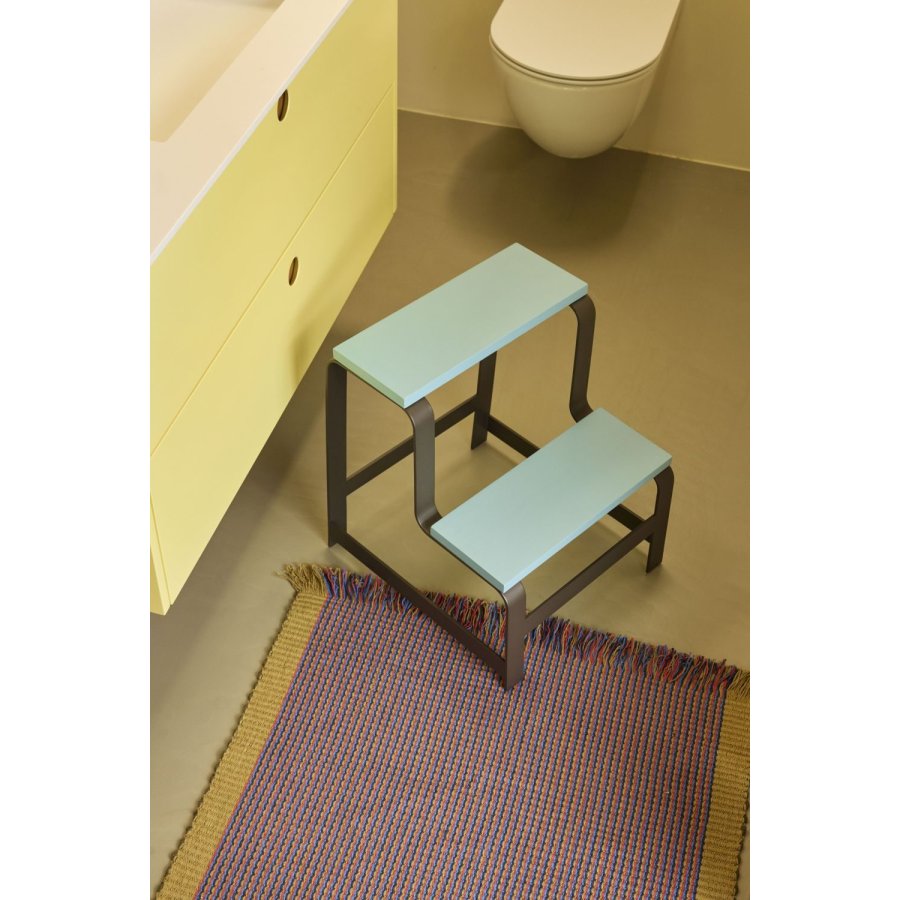 H&uuml;bsch Step Skammel H49 cm, Bl�/Brun