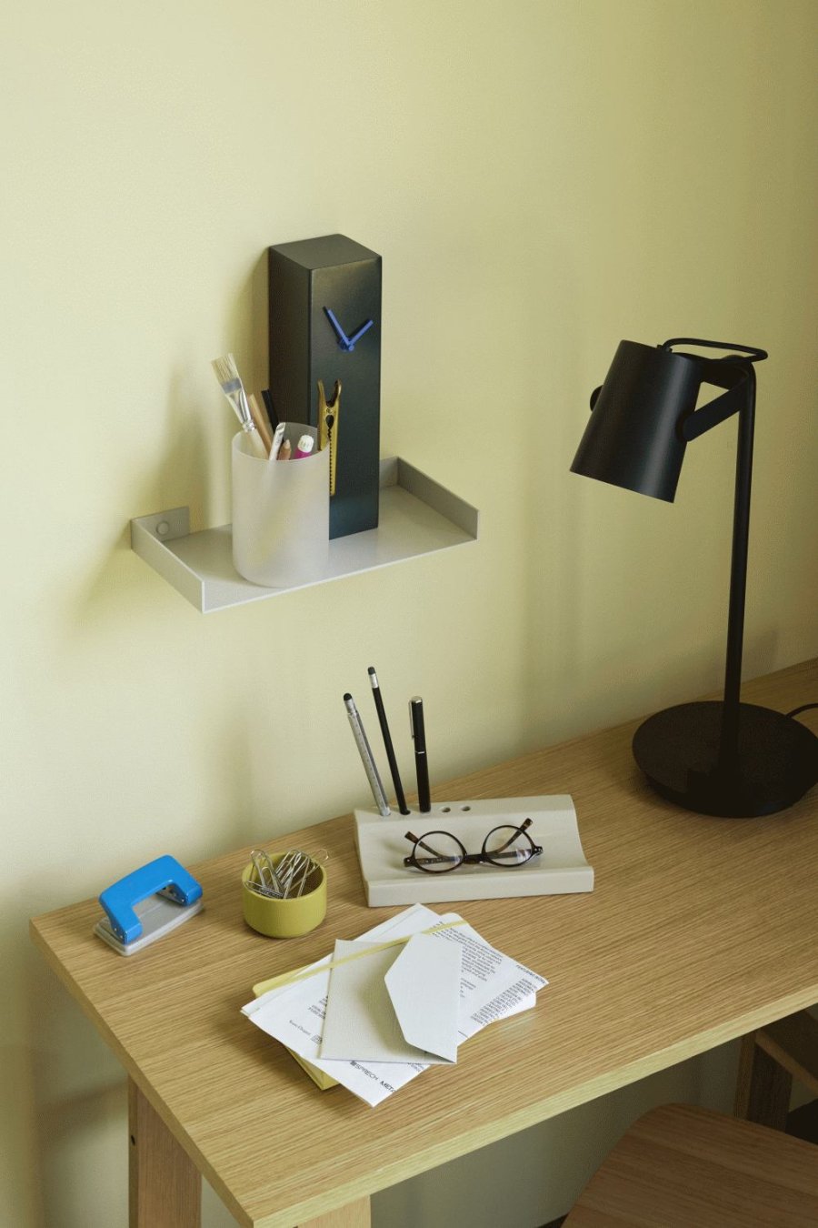 H&uuml;bsch Sheets Wandregal 30 cm, Hellgrau