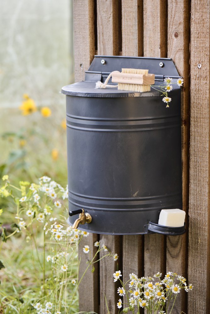 Ib Laursen Wasserbehälter t. Wand mit Wasserhahn und Seifenschale 10,5 L, Mattschwarz