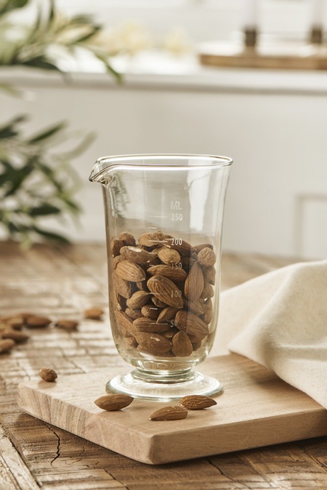 Ib Laursen Messbecher mit Fuß 250 ml