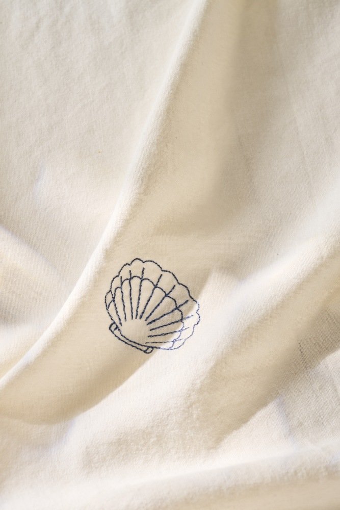 Ib Laursen Atlantis Dug Hummere, Krabber, Muslinger 150x150 cm, Butter Cream