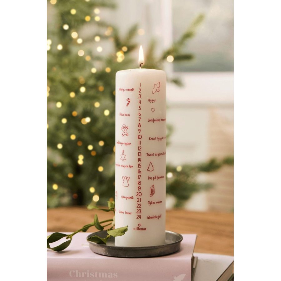 Ib Laursen Kalenderlys m. Dansk Tekst 6/H20 cm, Hvid/Rd