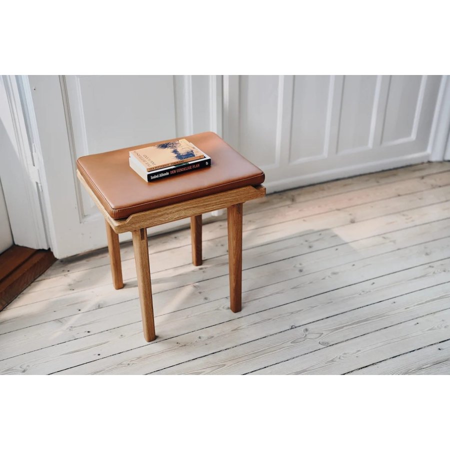 Kath & Andersen KA53 Hocker H46 cm, Geölte Eiche/Cognac