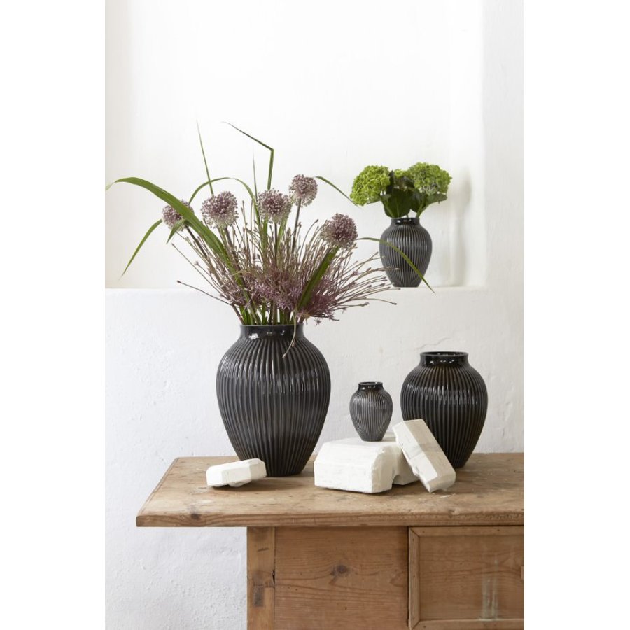 Knabstrup Vase mit Rillen H27 cm, Schwarz