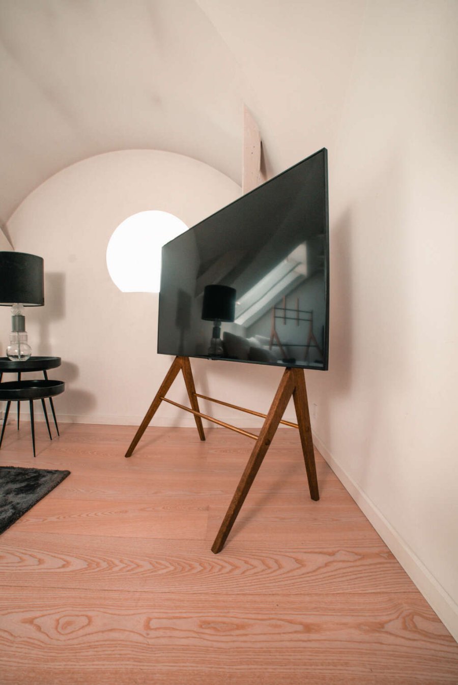Kristian Juul Kaya TV-stander H116 cm, Valnd/Messing