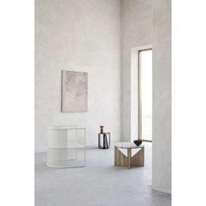 Kristina Dam Studio Simple Bord H36 cm, Lys Eg