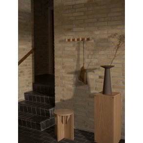 Kristina Dam Studio Column Knagerække 49 cm, Lys Olieret Eg
