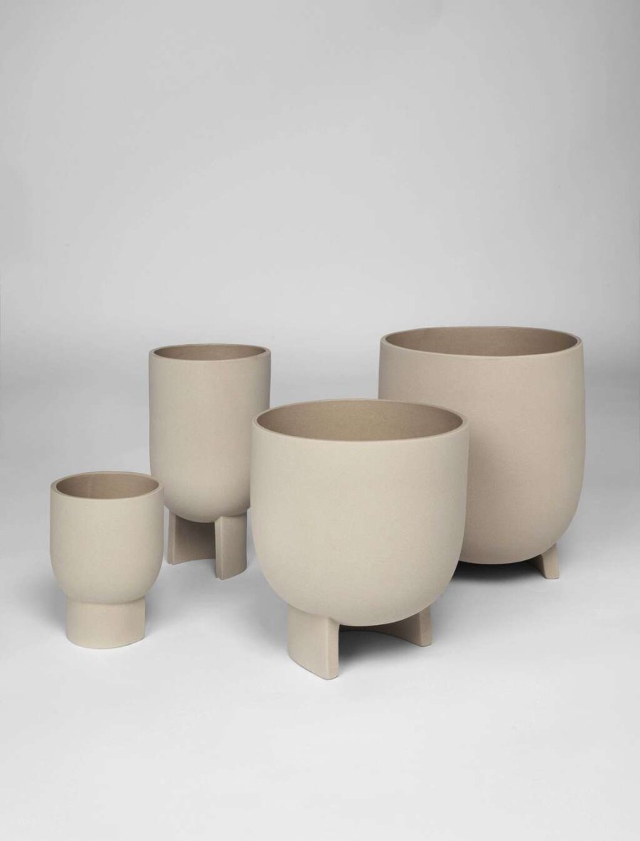 Kristina Dam Studio Serene Blumentopf H16 cm, Sand Engobe