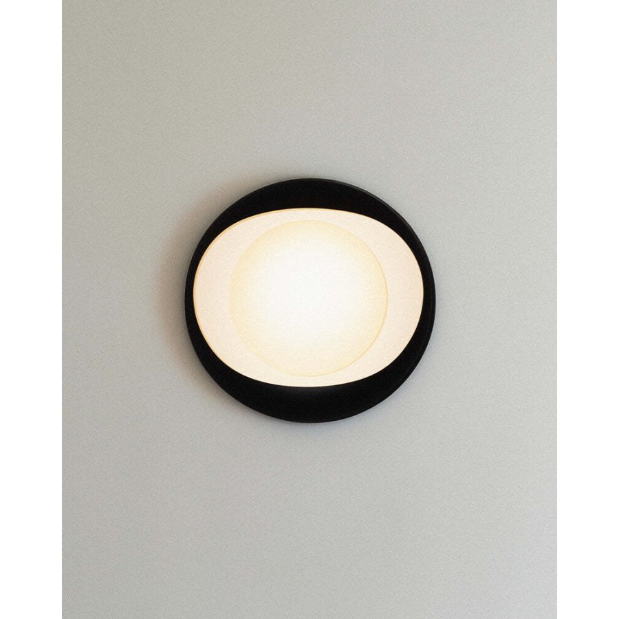 LYFA CORNEA 220 Vglampe 22 cm, Sort
