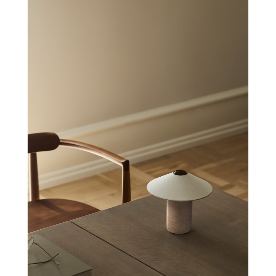 LYFA FUTÉ 180 Bordlampe H18 cm, Creme