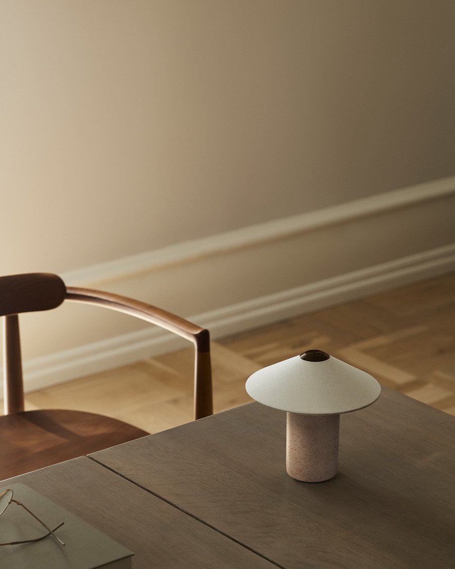 LYFA FUTÉ 180 Bordlampe H18 cm, Creme