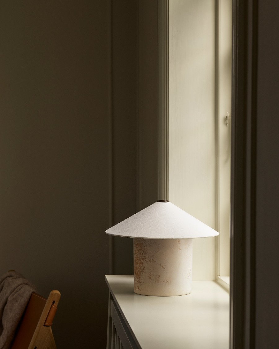 LYFA FUTÉ 350 Bordlampe H35 cm, Creme