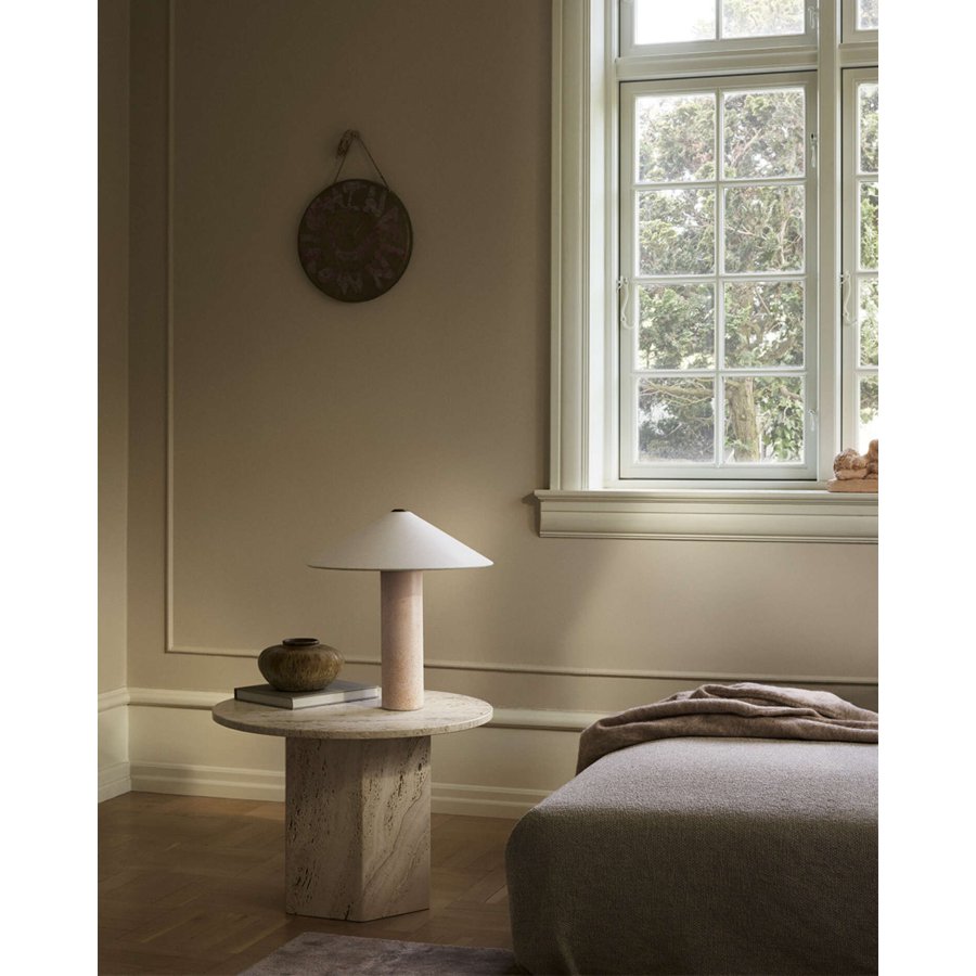 LYFA FUTÉ 400 Bordlampe H40 cm, Creme