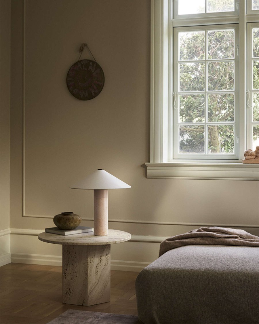 LYFA FUTÉ 400 Bordlampe H40 cm, Creme