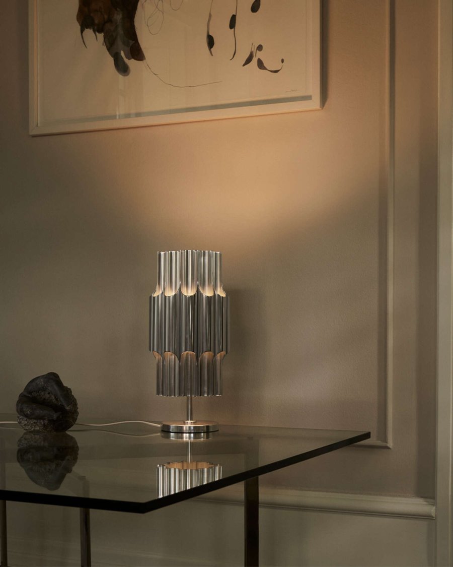 LYFA PAN 190 Bordlampe H32 cm, Aluminium