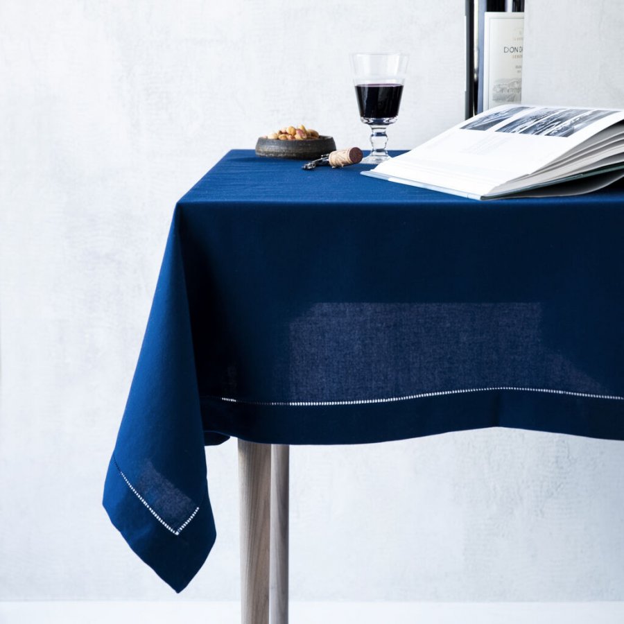 Langkilde & Sn Tischdecke mit Lochstickerei 140x240 cm, Blau