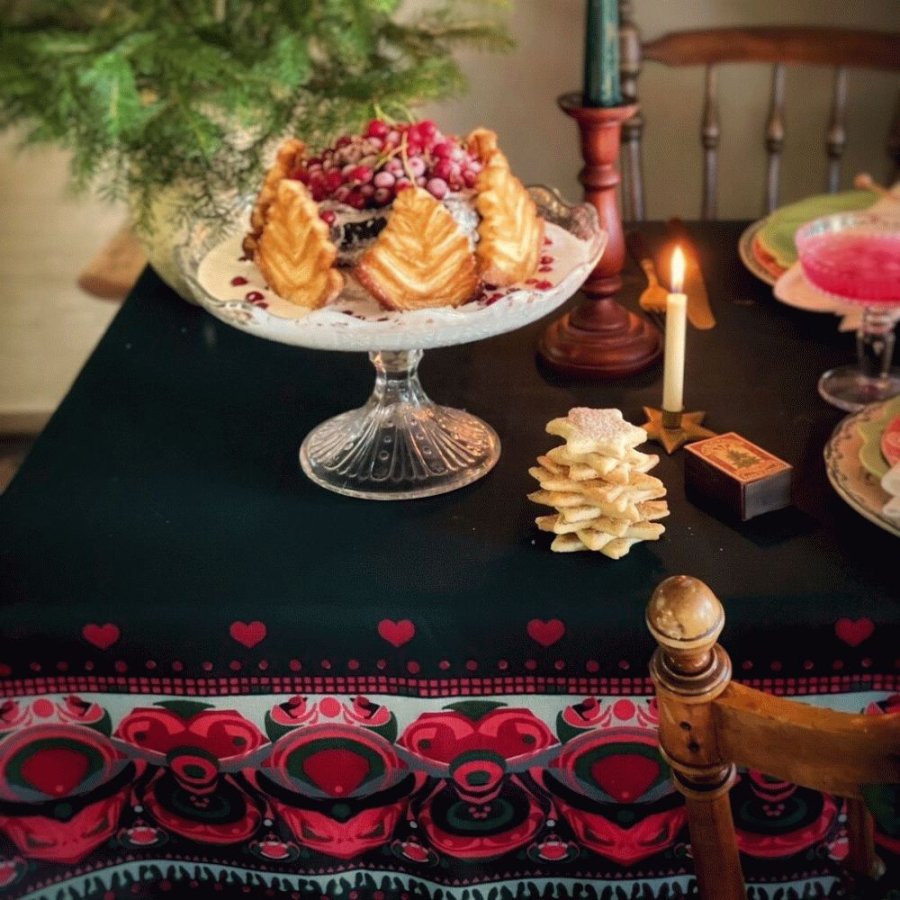 Langkilde & Sn AbenteuerTischdecke 140x332 cm, Dunkelgrn